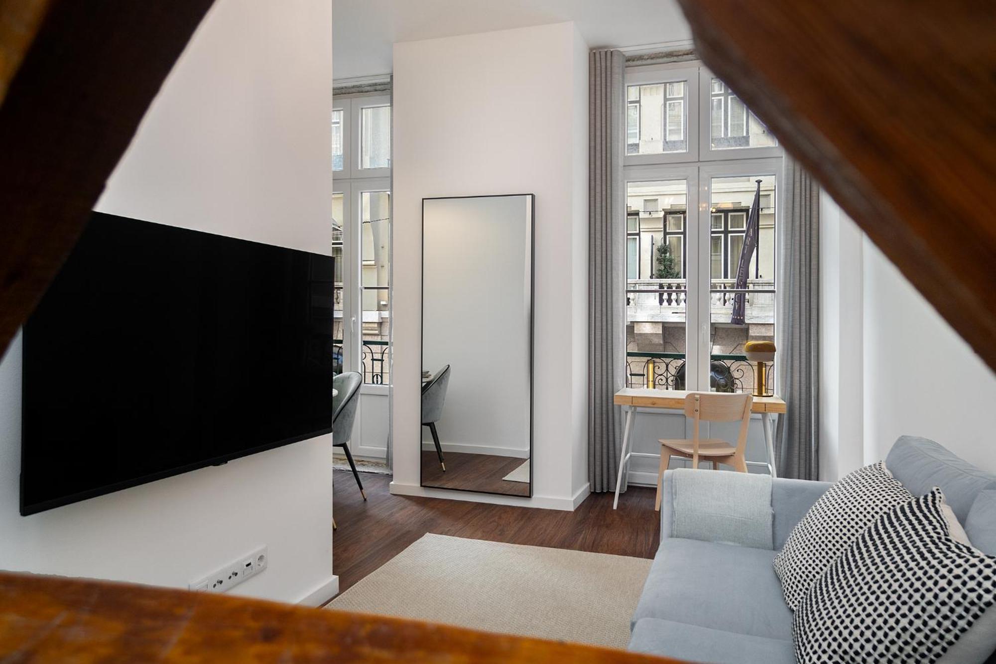 Apartment Whome Escape Exclusive Downtown Building For Rent *